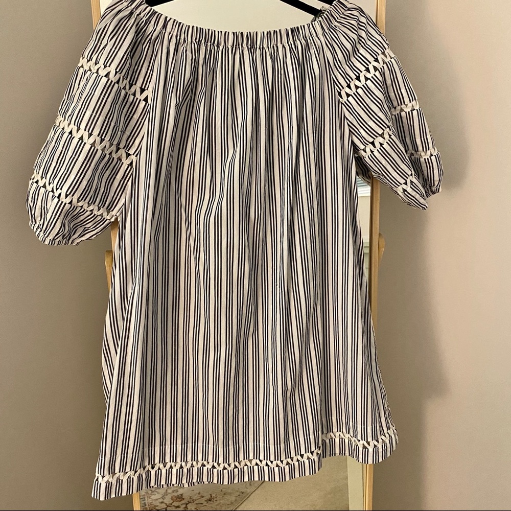 Crown & Ivy Off The Shoulder Striped Dress | M